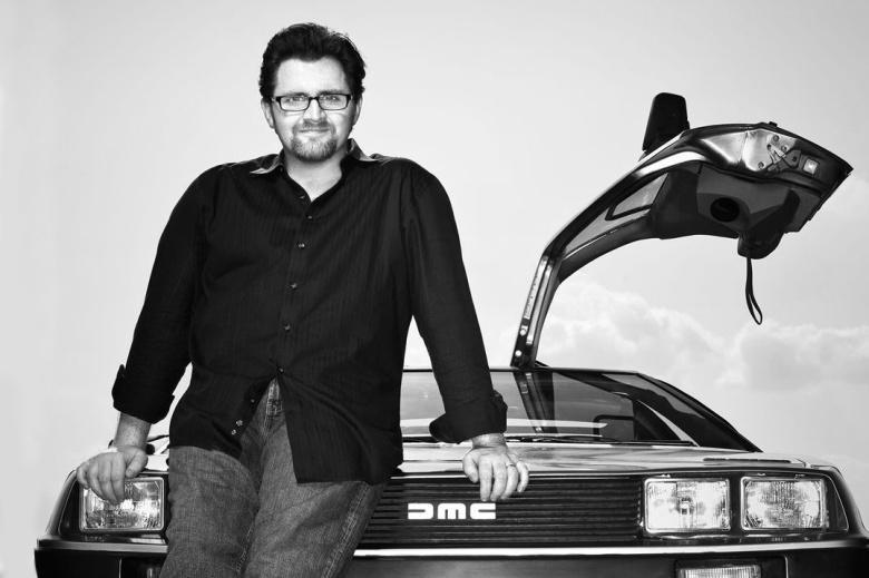 Ernest Cline je skutečný vizionář. Viděl budoucnost dřív, než si ji zbytek z nás vůbec dokázal představit, říká režisér Steven Spielberg