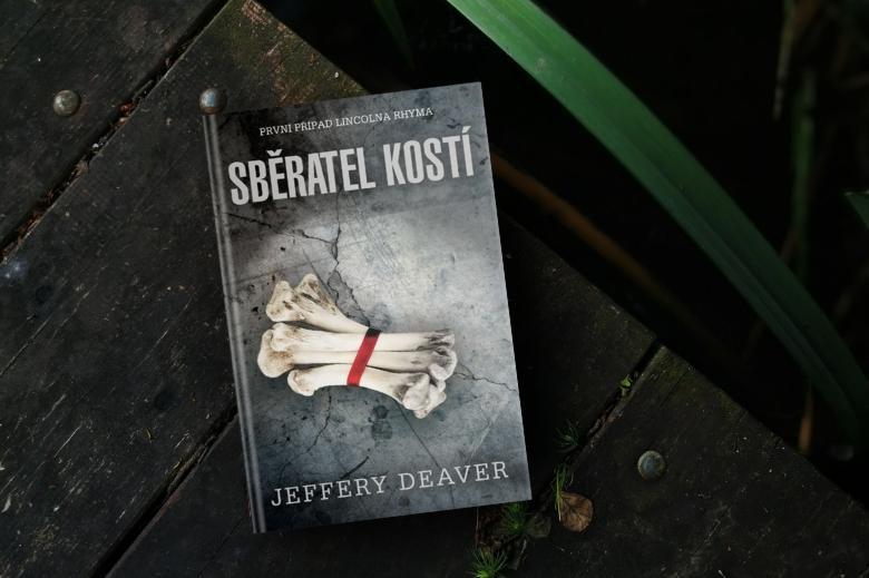 Jeffery Deaver stvořil nyní již legendárního detektivka Lincolna Rhyma, jeho filmovou podobu ztvárnil Denzel Washington