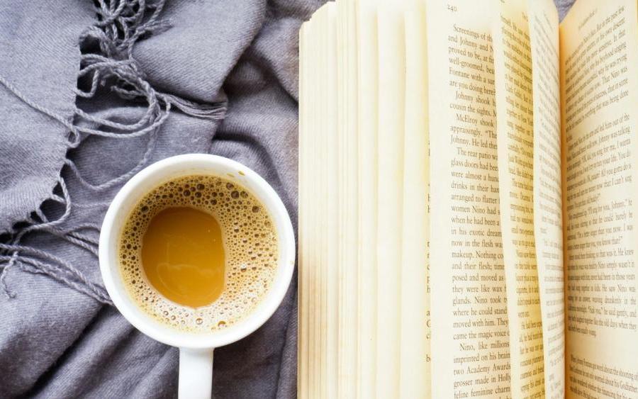 Knižní novinky, které vám nedají spát: postapo Paříž, Tolkienovo tajemství i fantasy ze světa Arcane
