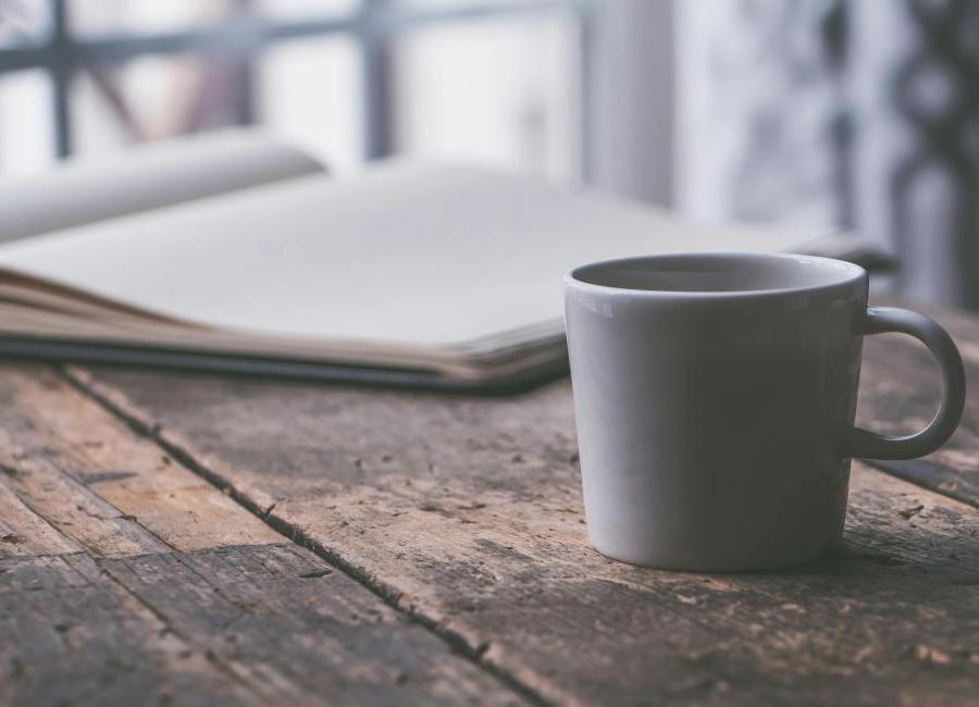 Od víl po hvězdy: Současné knihy, které stojí za pozornost