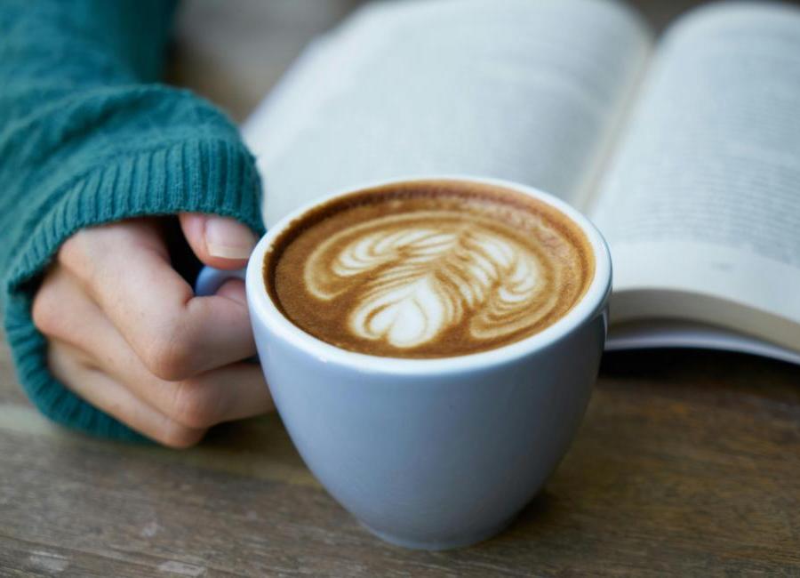 Ztráty, touhy i druhé šance. Ženské romány, které zasáhnou srdce a nutí přemýšlet.